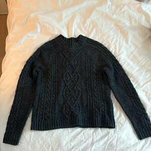 Women’s abercrombieombie knitting sweater